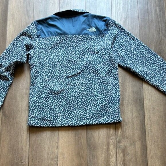 The North Face 1/4  zip fleece ( Kids size or Teen) size 18  XL - Picture 2 of 4